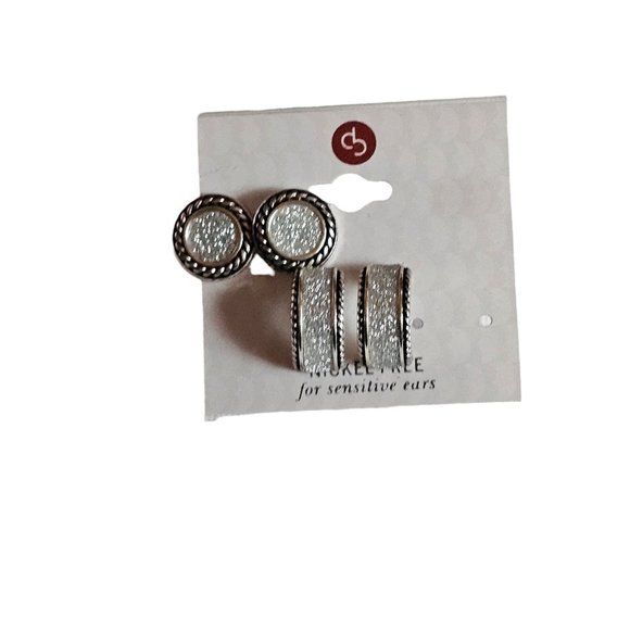 DB Brand 2 Pair Earring Stud Hoops White Sparkle Circle Silver Tone Fun New Gift - Picture 3 of 10